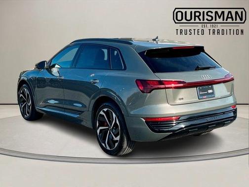 2024 Audi Q8 e-tron Premium Plus