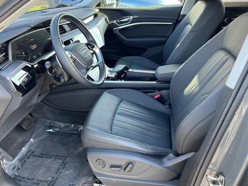 2024 Audi Q8 e-tron Premium Plus