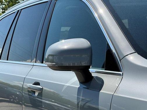 2025 Volvo XC90 B6 Core