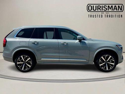 2025 Volvo XC90 B6 Core