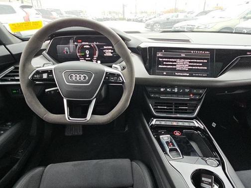 2022 Audi e-tron GT Prestige