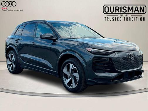 2025 Audi Q6 e-tron Premium Plus