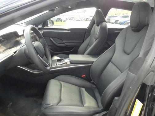 2023 Tesla Model S Plaid