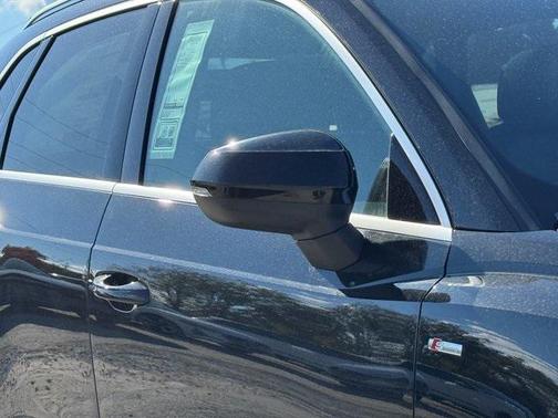 2025 Audi Q3 Premium