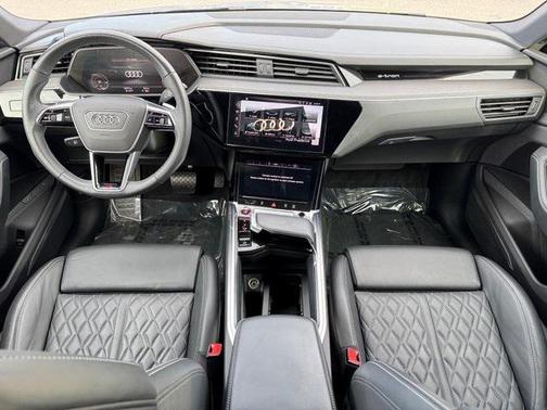 2023 Audi e-tron S Premium Plus