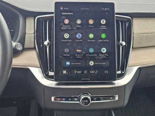 Onyx Black Metallic 2026 Volvo XC90 Plug-In Hybrid T8 Ultra
