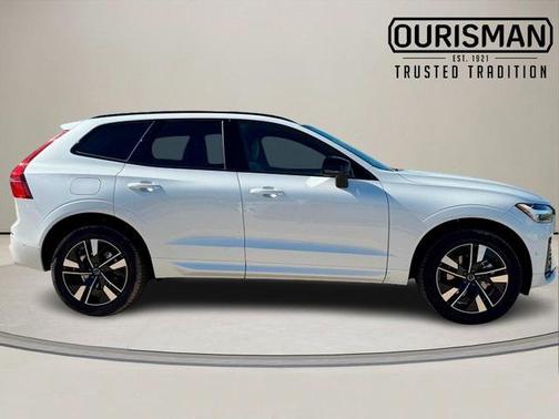 2026 Volvo XC60 B5 Plus