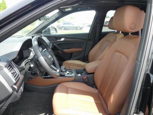 2024 Audi Q5 40 Premium Plus