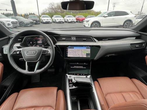 2022 Audi e-tron Prestige