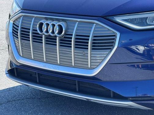 2021 Audi e-tron Premium