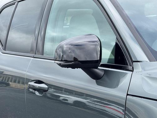 2026 Volvo XC40 B5 Ultra