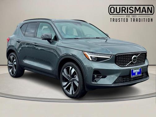 2026 Volvo XC40 B5 Ultra