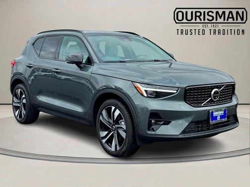 2026 Volvo XC40 B5 Ultra