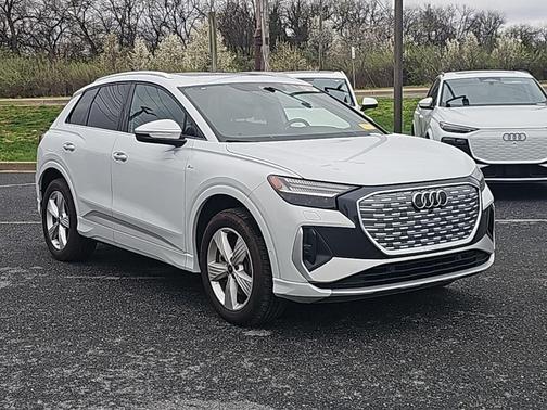 2024 Audi Q4 e-tron Prestige