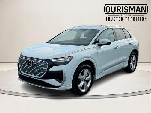 Glacier White 2024 Audi Q4 e-tron Prestige
