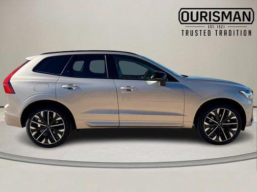 2026 Volvo XC60 B5 Ultra