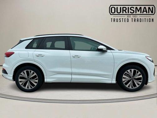 2025 Audi Q4 e-tron Premium