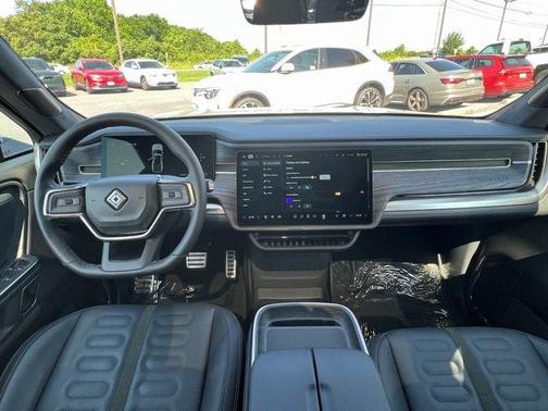 2024 Rivian R1T Adventure
