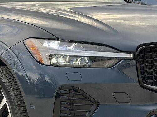 2025 Volvo XC60 PLUS