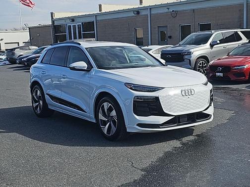 2025 Audi Q6 e-tron Prestige