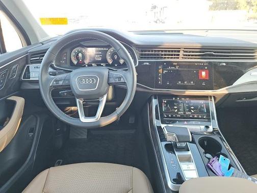 2025 Audi Q7 55 Premium Plus