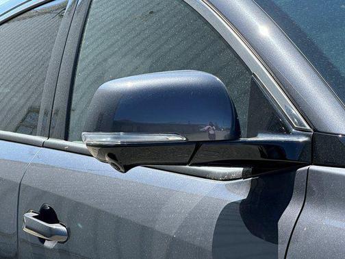 2025 VinFast VF 8 Plus