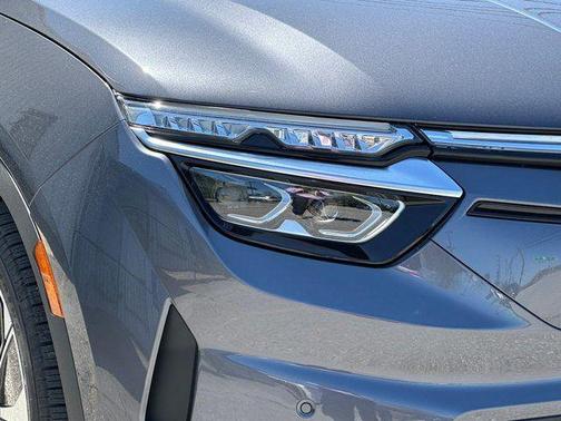 2025 VinFast VF 8 Plus