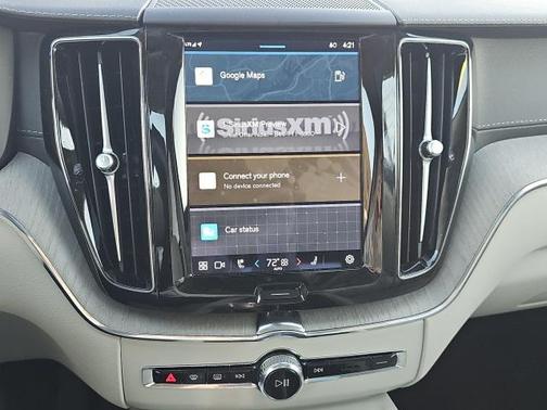 2023 Volvo XC60 B5 Ultimate Bright Theme