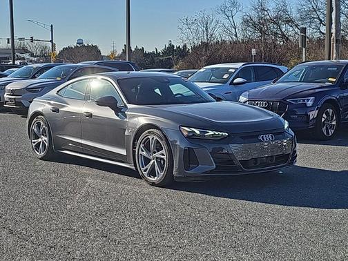 2022 Audi e-tron GT Premium Plus