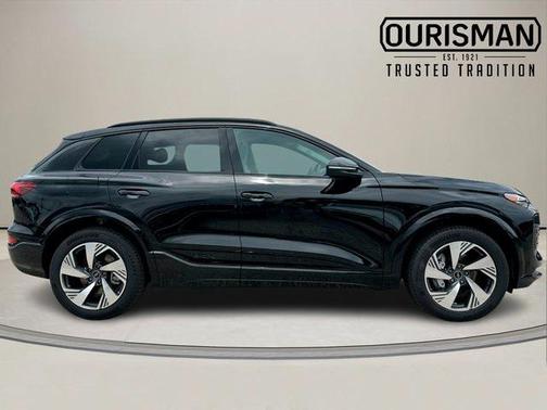 2025 Audi Q6 e-tron Premium Plus