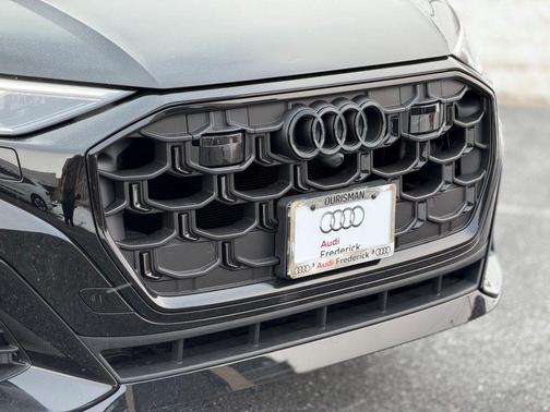 2026 Audi Q8 55 Premium Plus