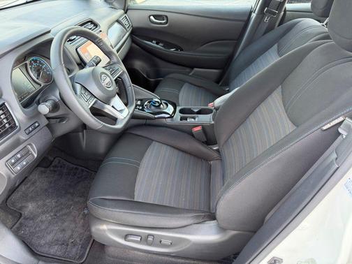 2023 Nissan Leaf SV Plus