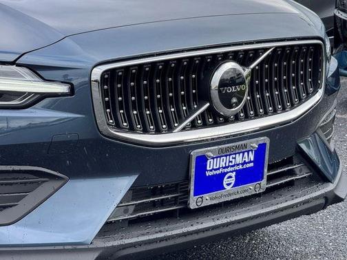 2026 Volvo V60 Cross Country B5 Plus