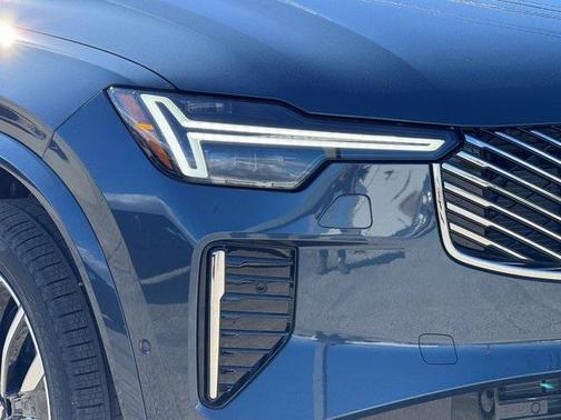 2026 Volvo XC90 B5 Plus
