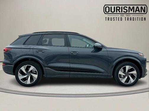 2025 Audi Q6 e-tron Premium Plus