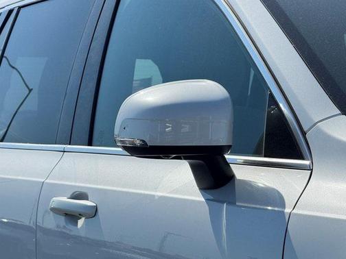 2025 Volvo XC90 Plug-In Hybrid T8 Plus