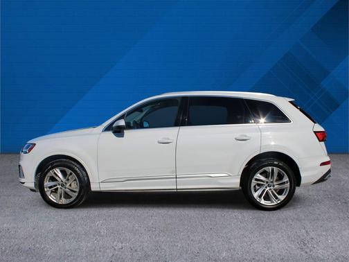 2023 Audi Q7 55 Premium Plus