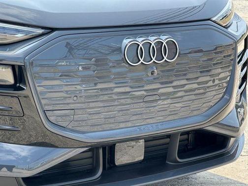 2025 Audi Q6 e-tron Premium Plus quattro
