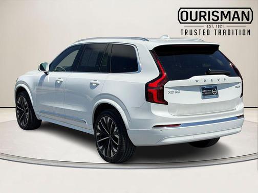 Crystal White Pearl 2026 Volvo XC90 B6 Plus 6-Seater