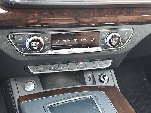 2018 Audi Q5 2.0T Prestige