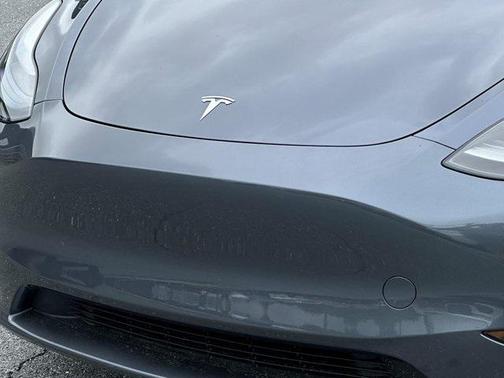 2023 Tesla Model Y Long Ranged