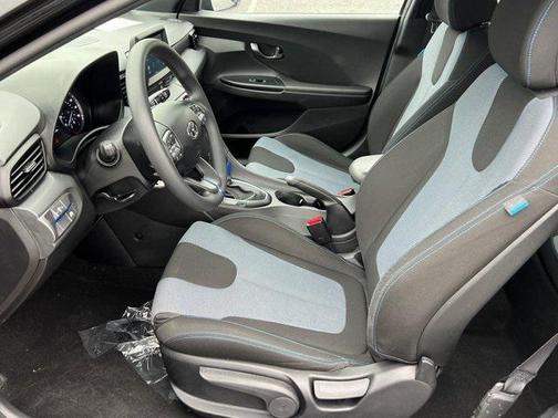 2020 Hyundai Veloster 2