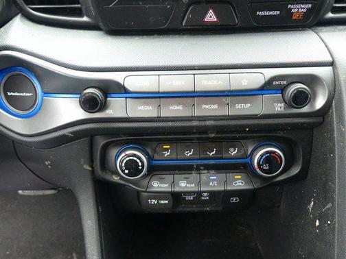 2020 Hyundai Veloster 2