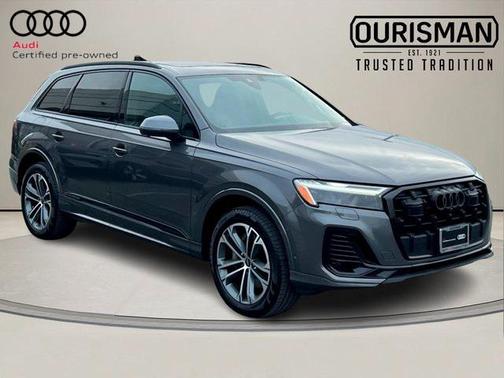 2025 Audi Q7 45 Premium Plus
