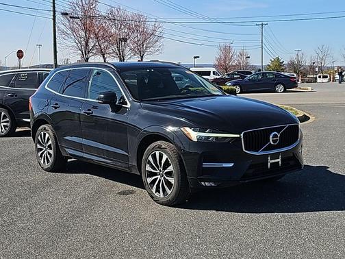 Onyx Black Metallic 2023 Volvo XC60 B5 Core