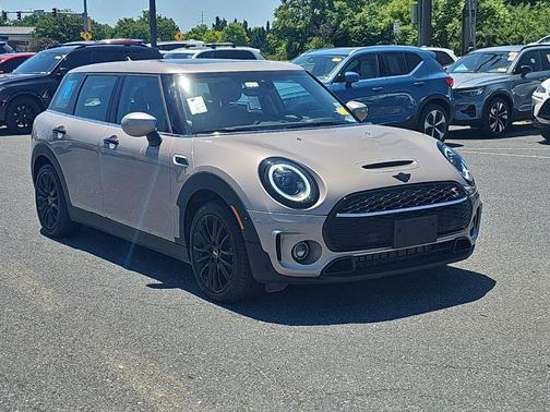 Rooftop Gray Metallic 2023 MINI Clubman Cooper S