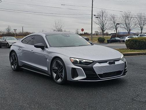 2023 Audi RS e-tron GT Base