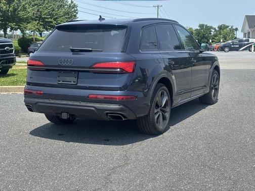 2025 Audi Q7 55 Premium Plus