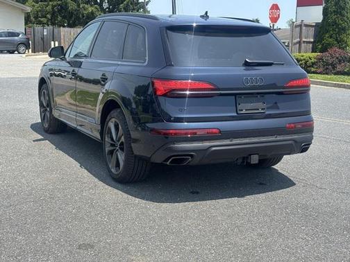 2025 Audi Q7 55 Premium Plus