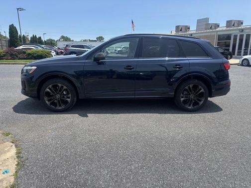 2025 Audi Q7 55 Premium Plus